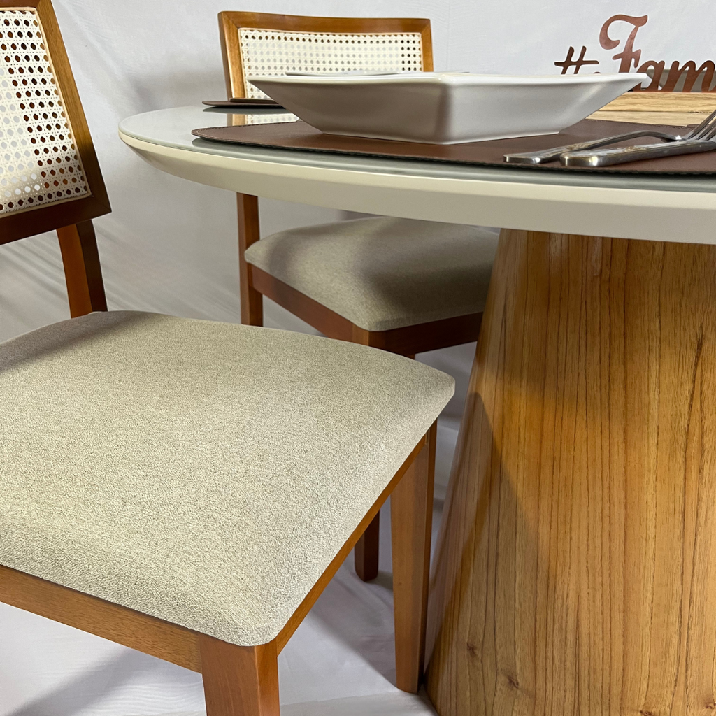 Conjunto Mesa Cone e 4 Cadeiras Estrela