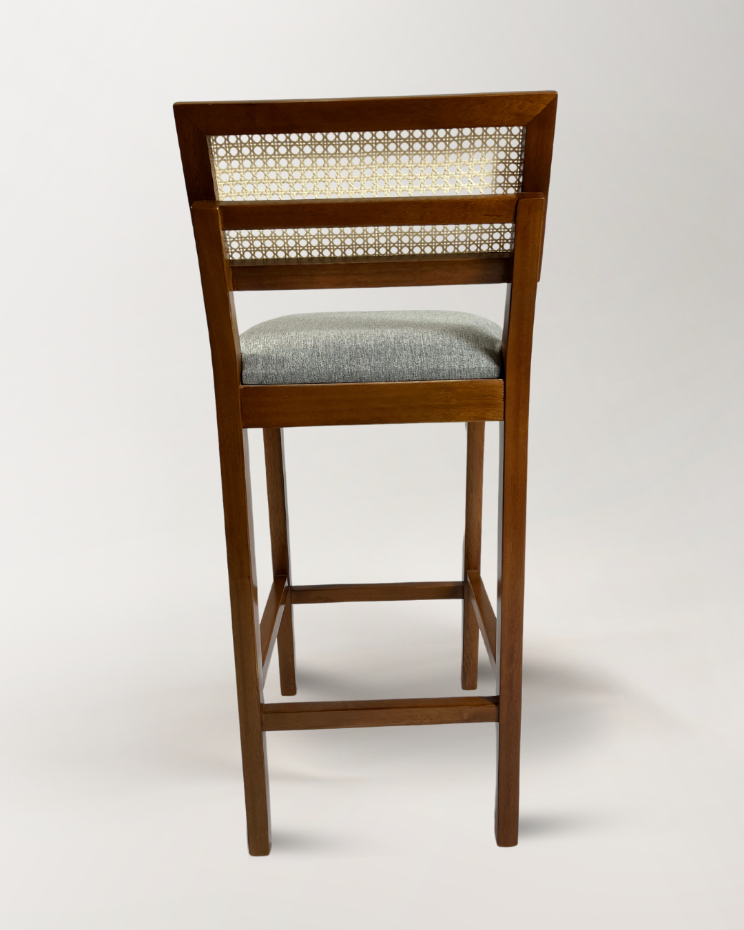 Banqueta Paris em Madeira Maciça e Rattan – Elegância e Conforto | 1m Altura