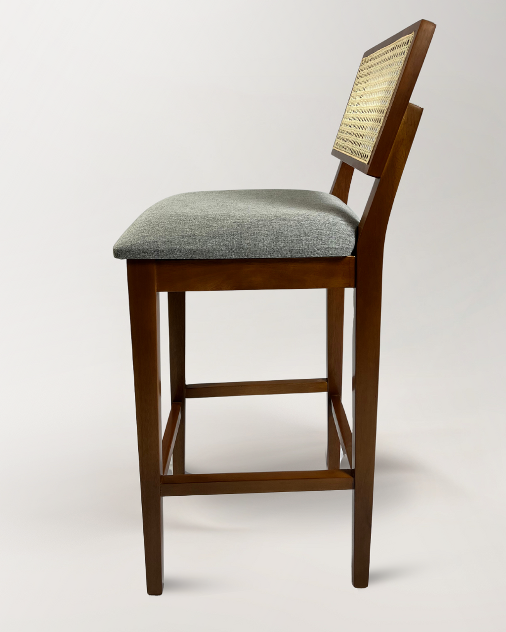Banqueta Paris em Madeira Maciça e Rattan – Elegância e Conforto | 1m Altura