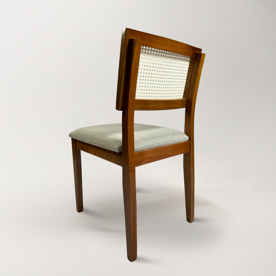 Conjunto Mesa Isa e 6 Cadeiras Estrela de Madeira maciça e encosto com Rattan Natural