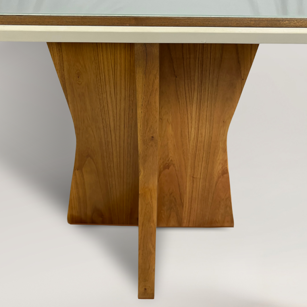Conjunto Mesa Isa e 6 Cadeiras Estrela de Madeira maciça e encosto com Rattan Natural